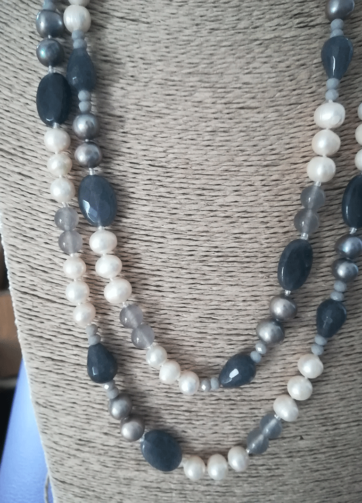 collana lunga quarzo grigio e perle