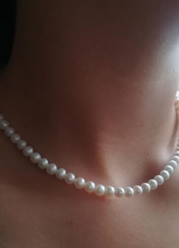 collana-di-perle-bianche-e-argento2